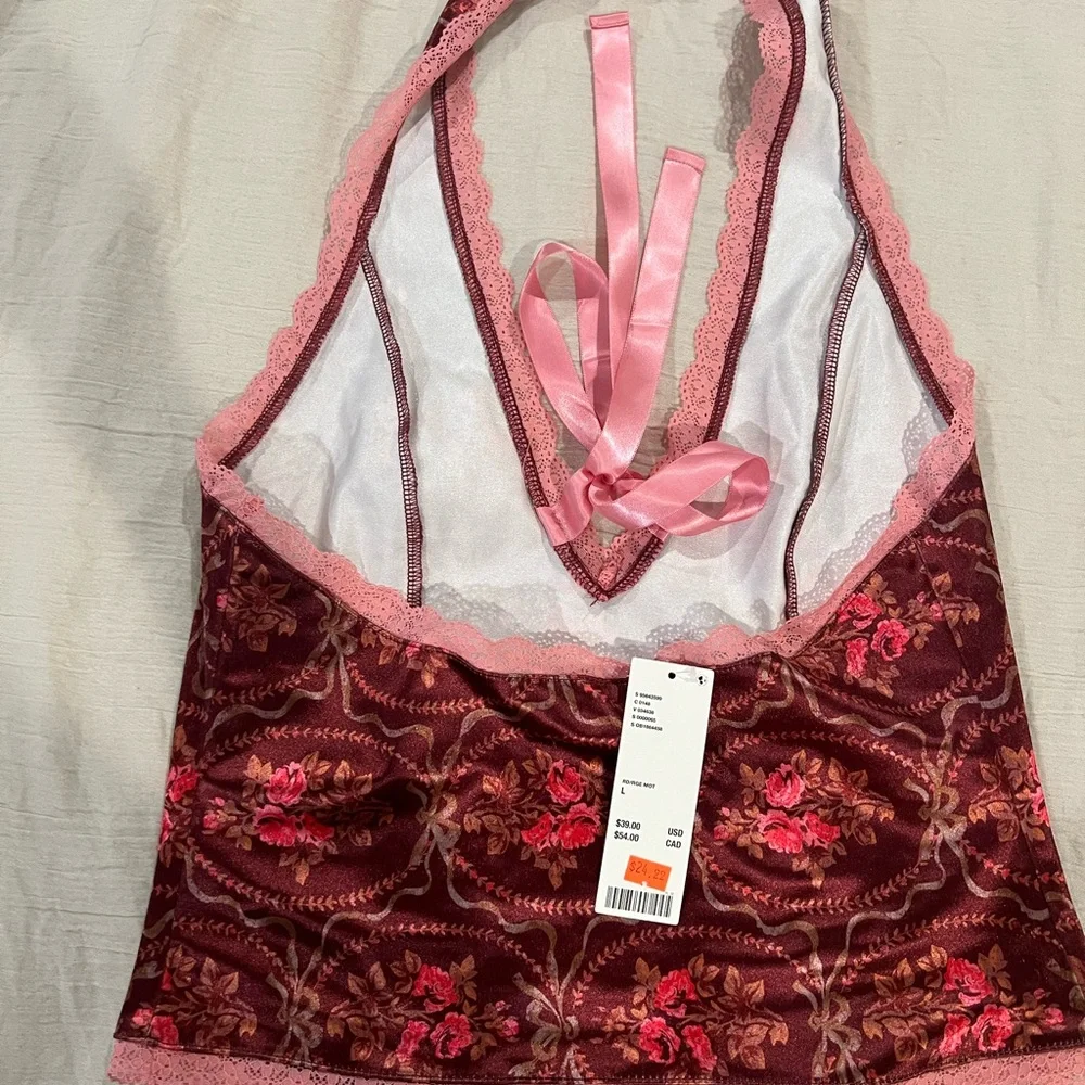 Urban Outfitters Burgundy Floral Tank Top - Picture 2 of 3